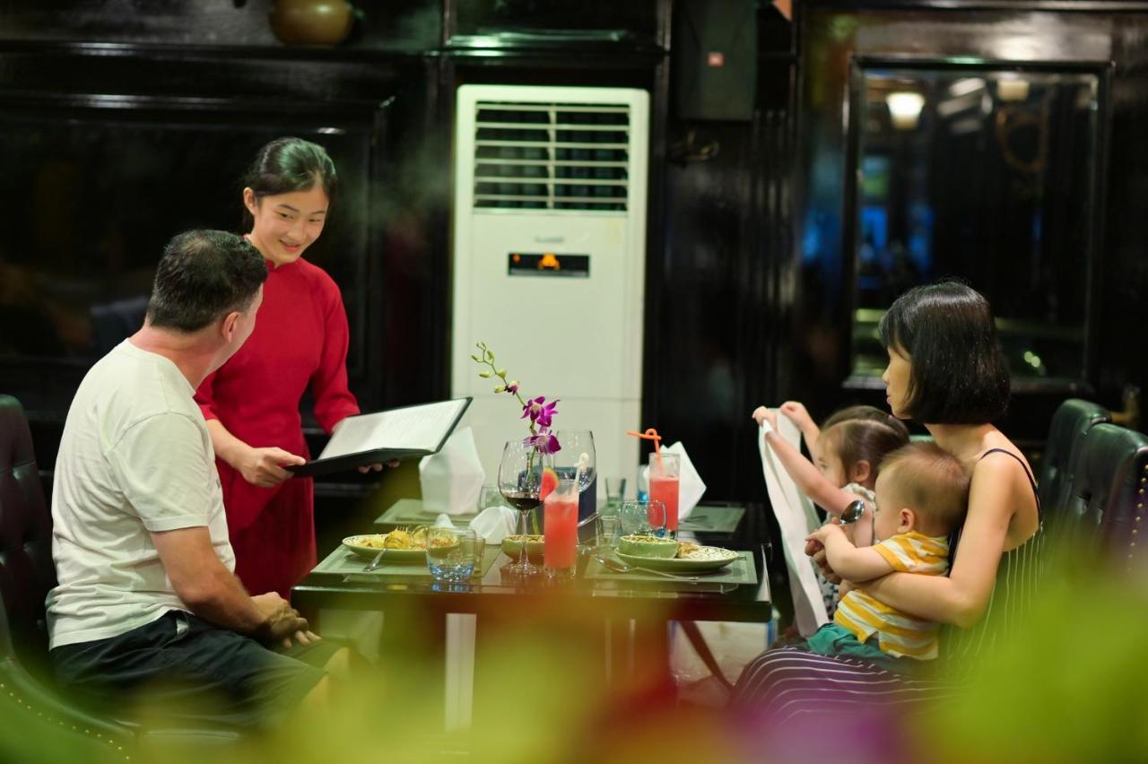 Cat Ba Ocean Cruise Hotel Ha Long Bagian luar foto
